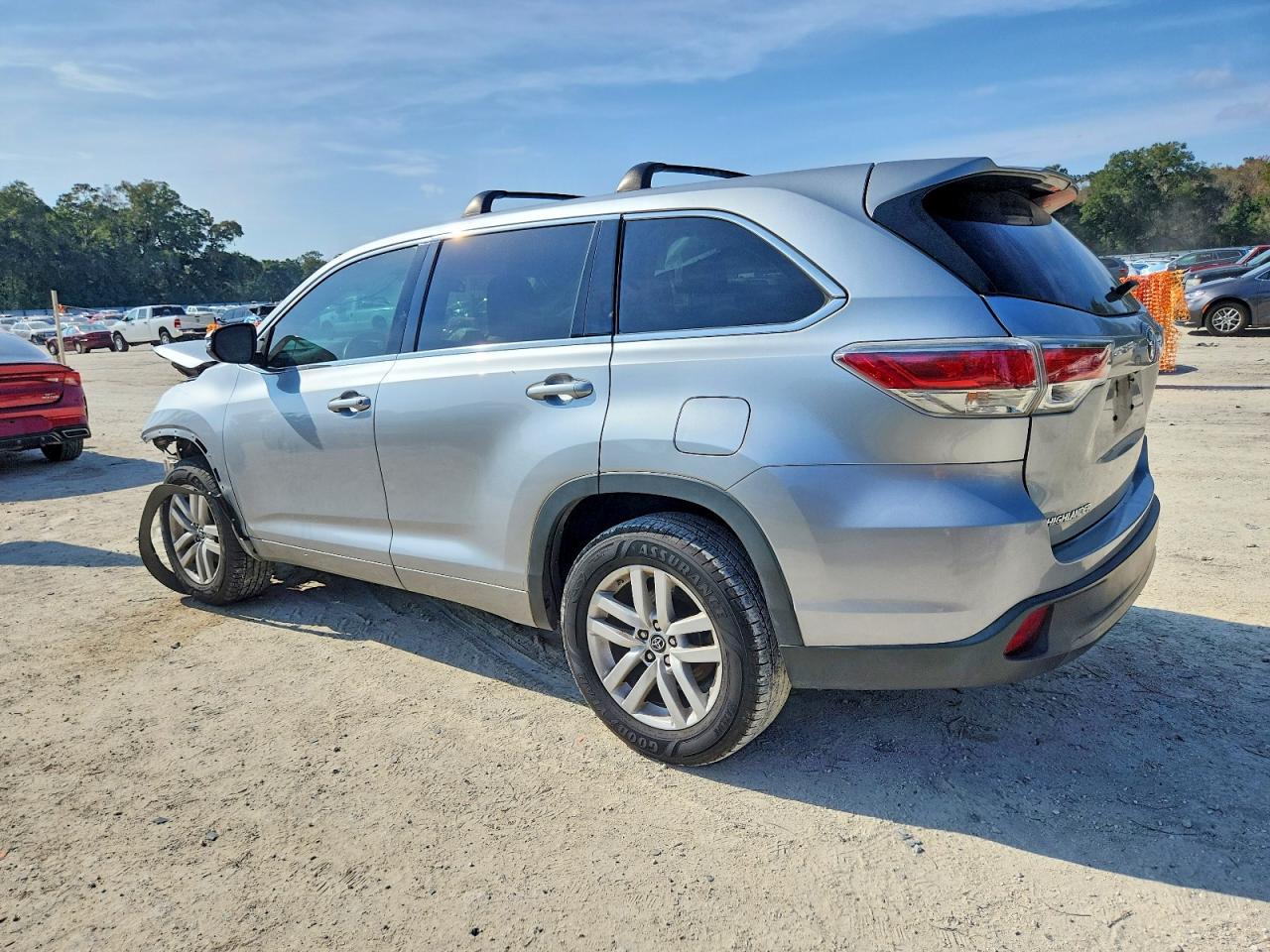2016 Toyota Highlander Le - Фото 2