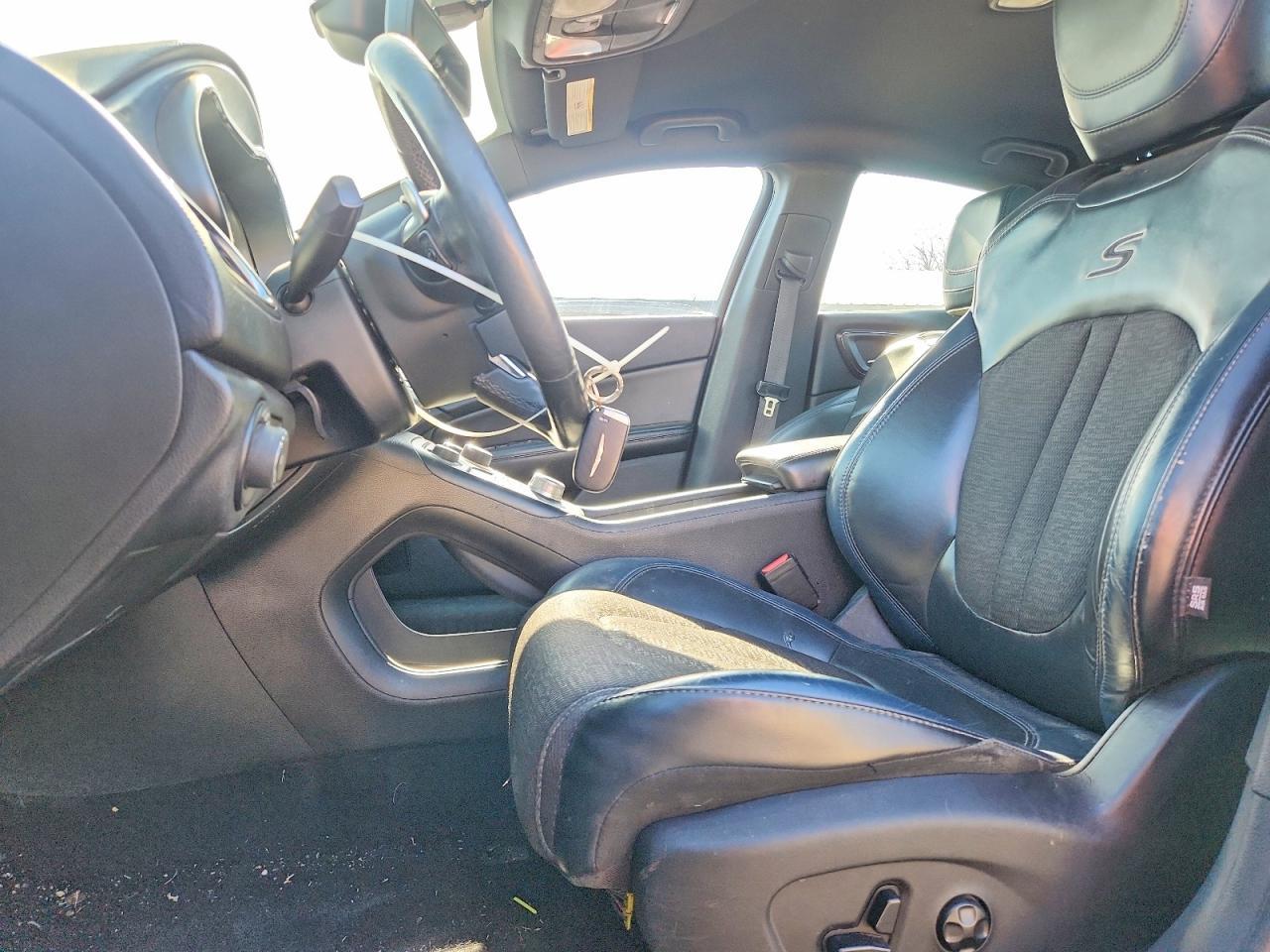 2016 Chrysler 200 S - Фото 7