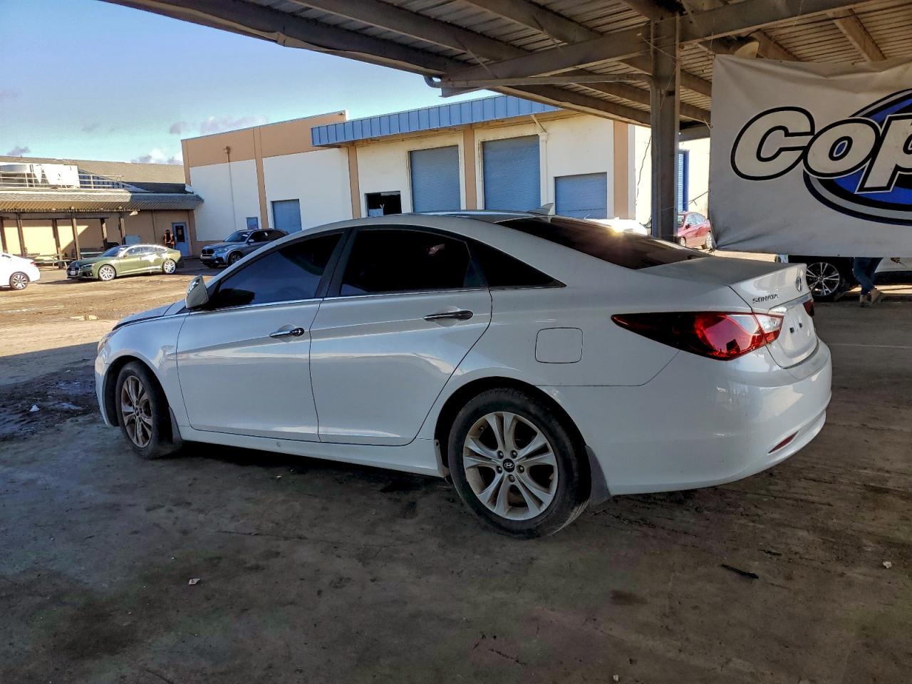2013 Hyundai Sonata Se - Image 2