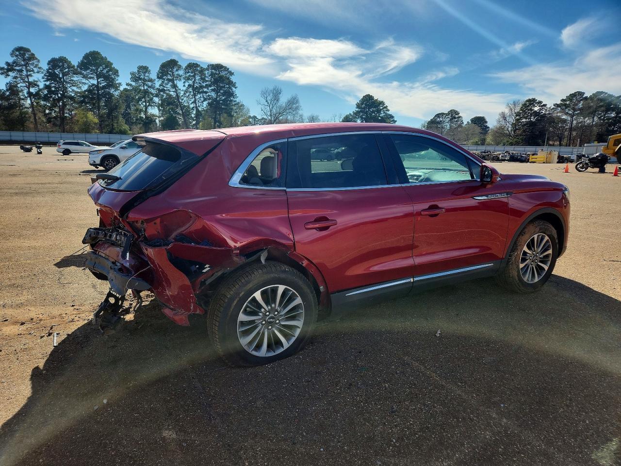 2020 Lincoln Nautilus - Image 3