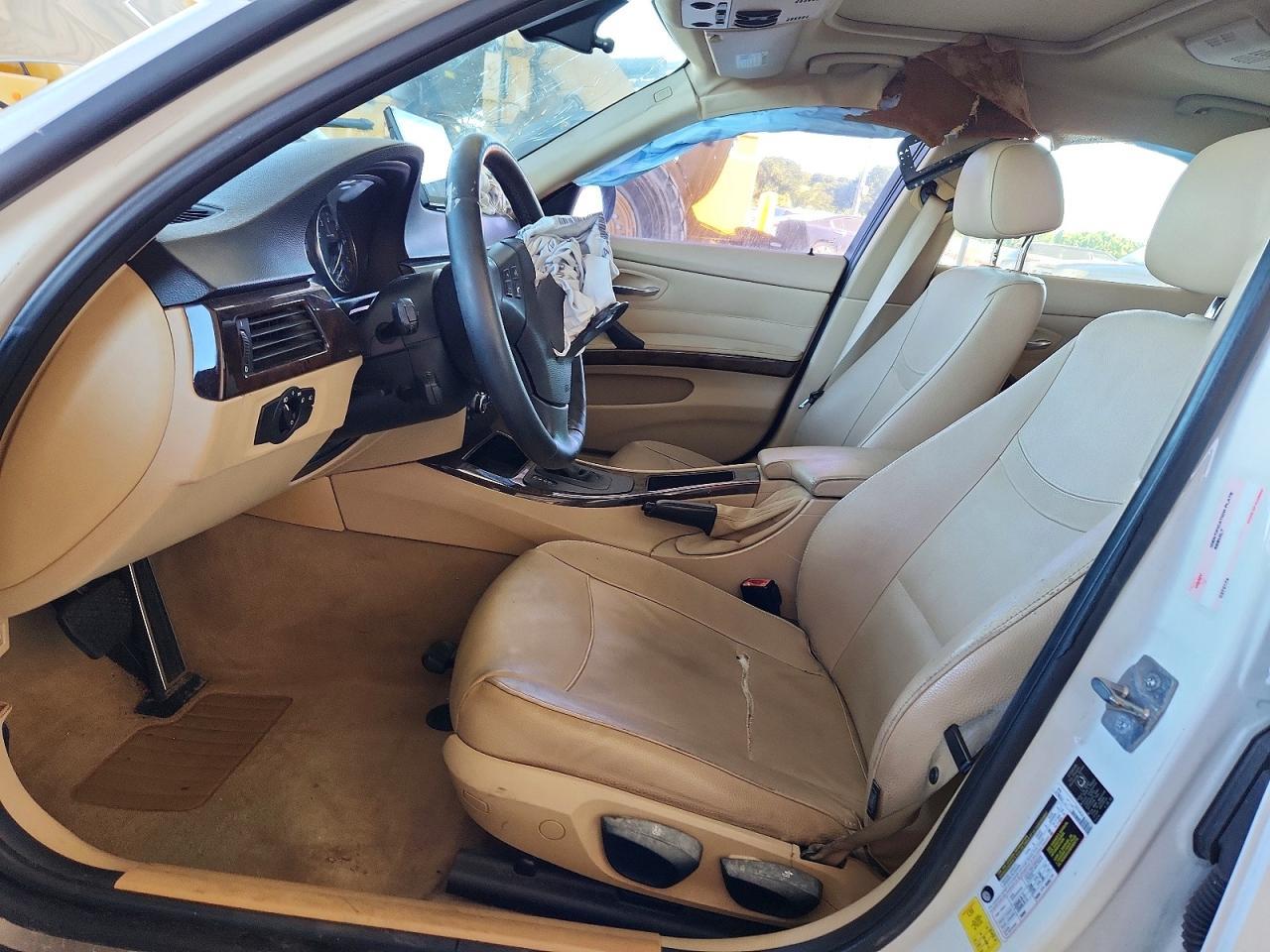 2011 BMW 328 I - Image 7
