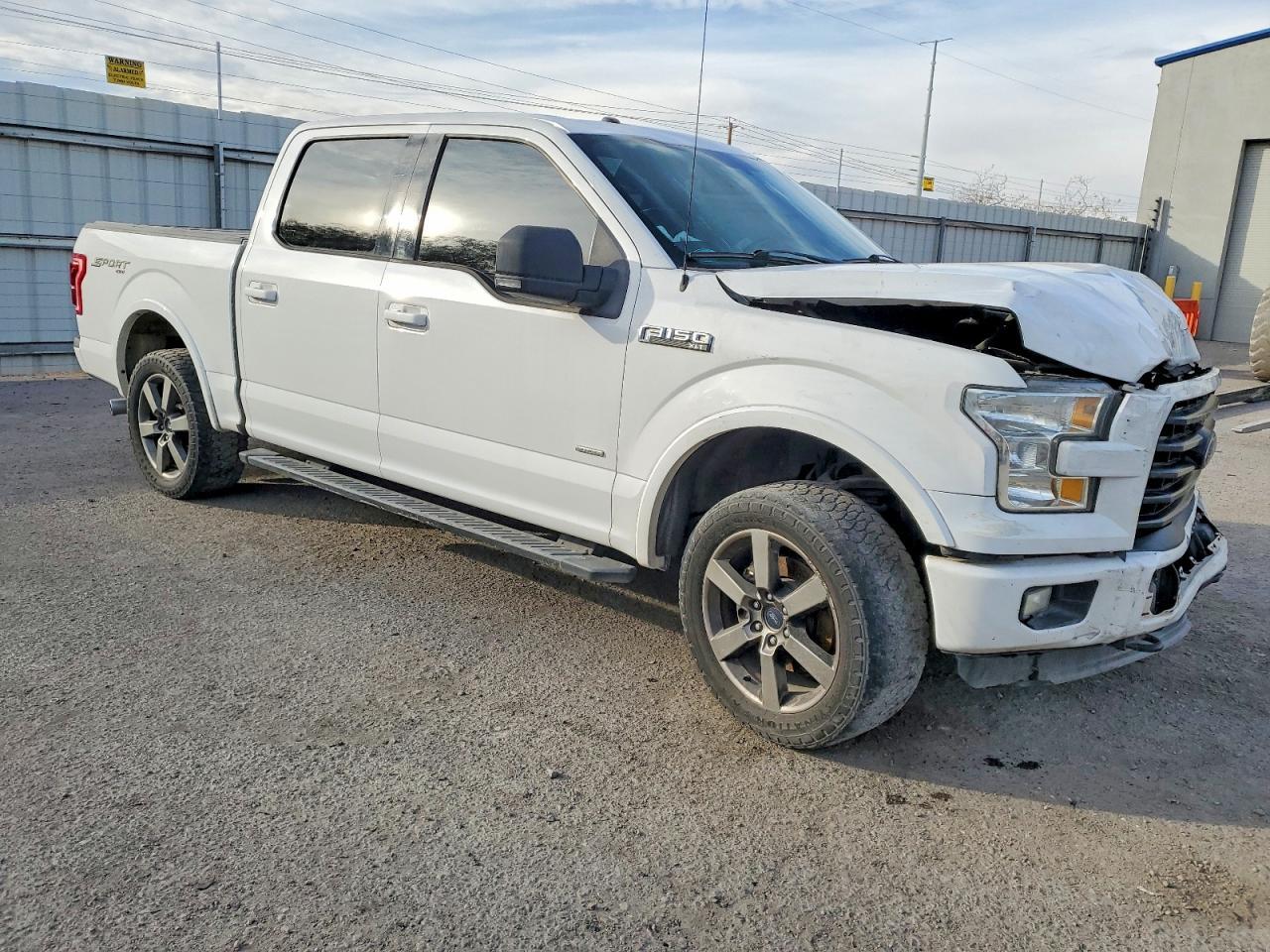 2015 Ford F150 Supercrew - Фото 4