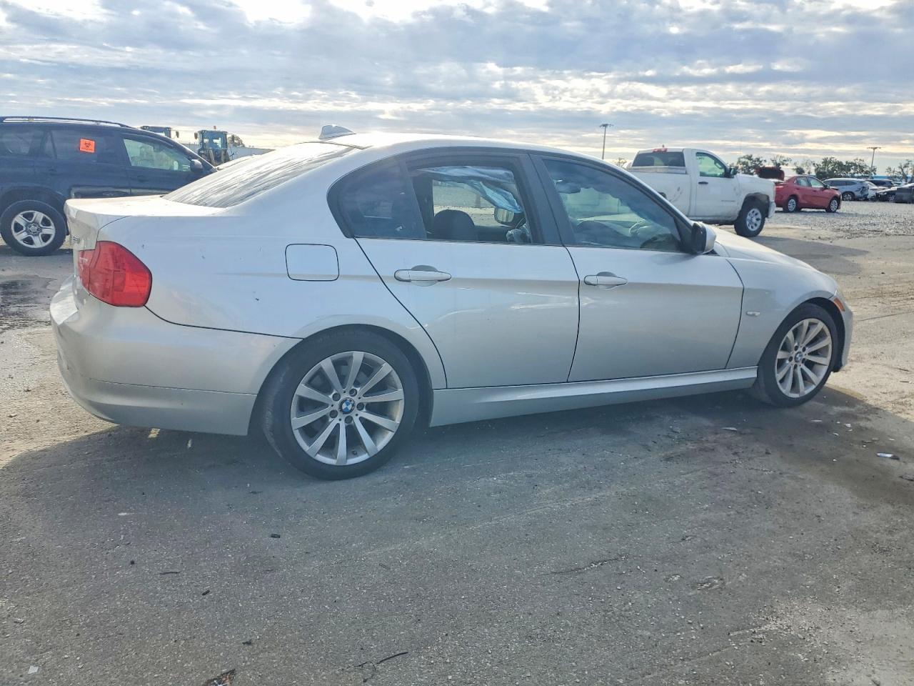 2011 BMW 328 Xi Sulev - Фото 3