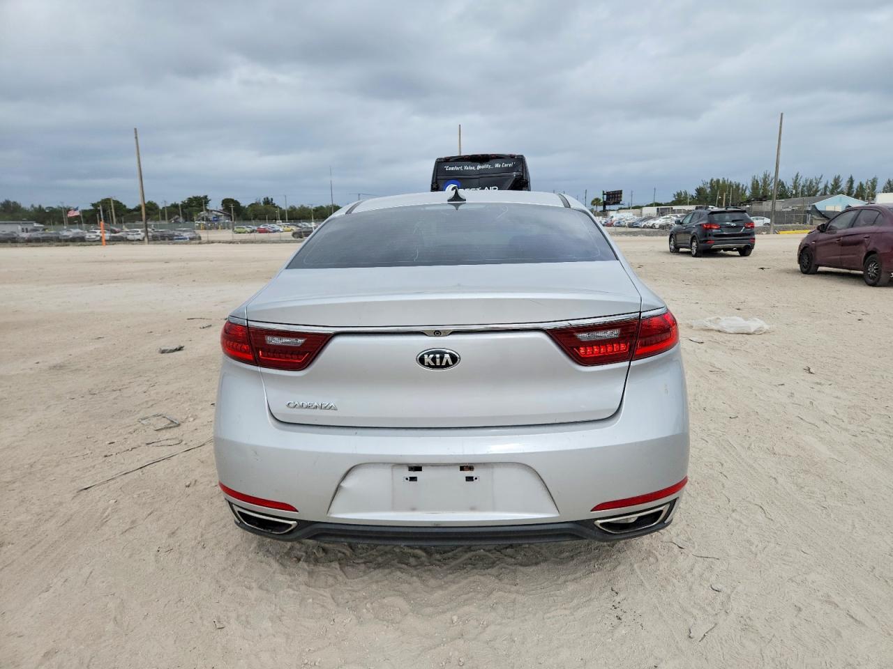 2017 Kia Cadenza Premium - Фото 6