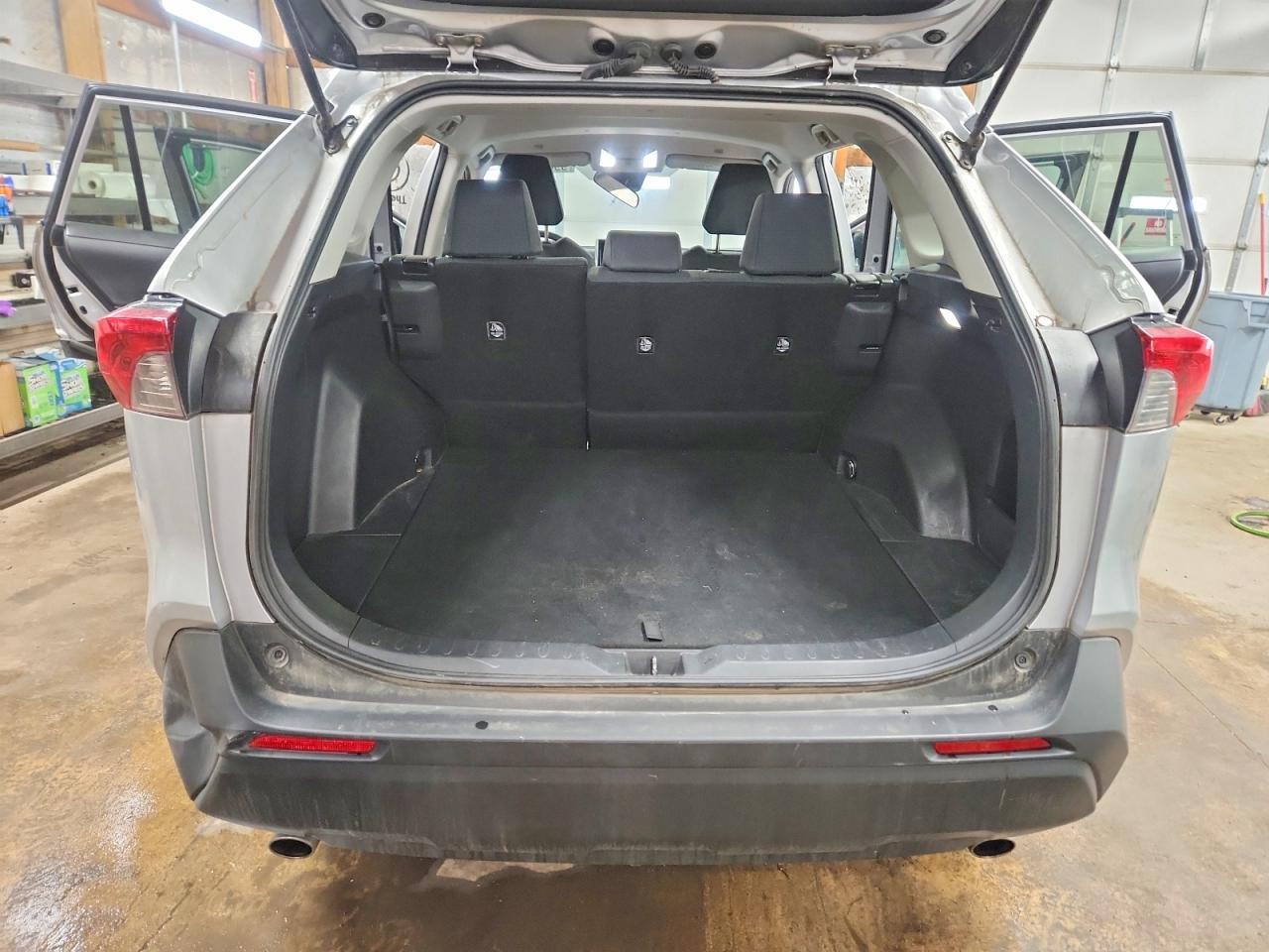 2023 Toyota Rav4 Le - Фото 6