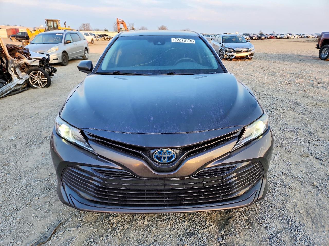 2019 Toyota Camry Le - Фото 5