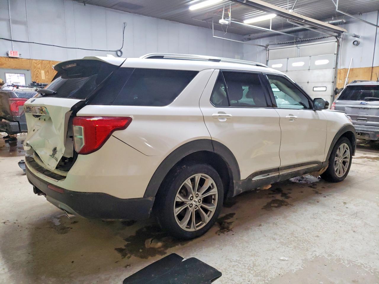 2021 Ford Explorer Limited - Фото 3