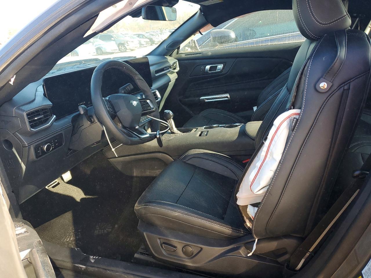 2025 Ford Mustang Gt - Image 7