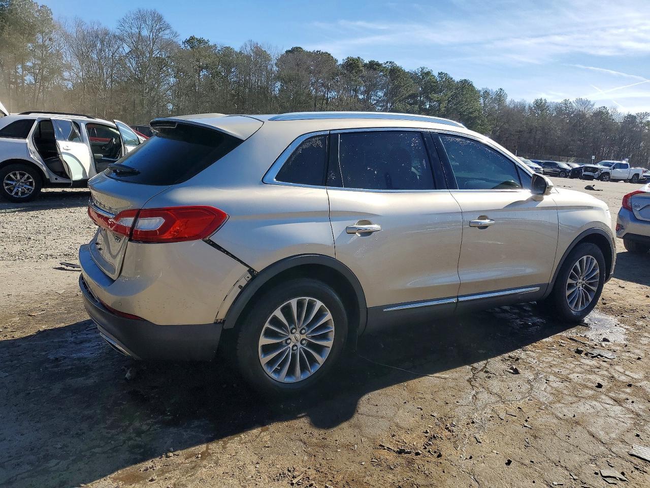2017 Lincoln Mkx Select - Image 3