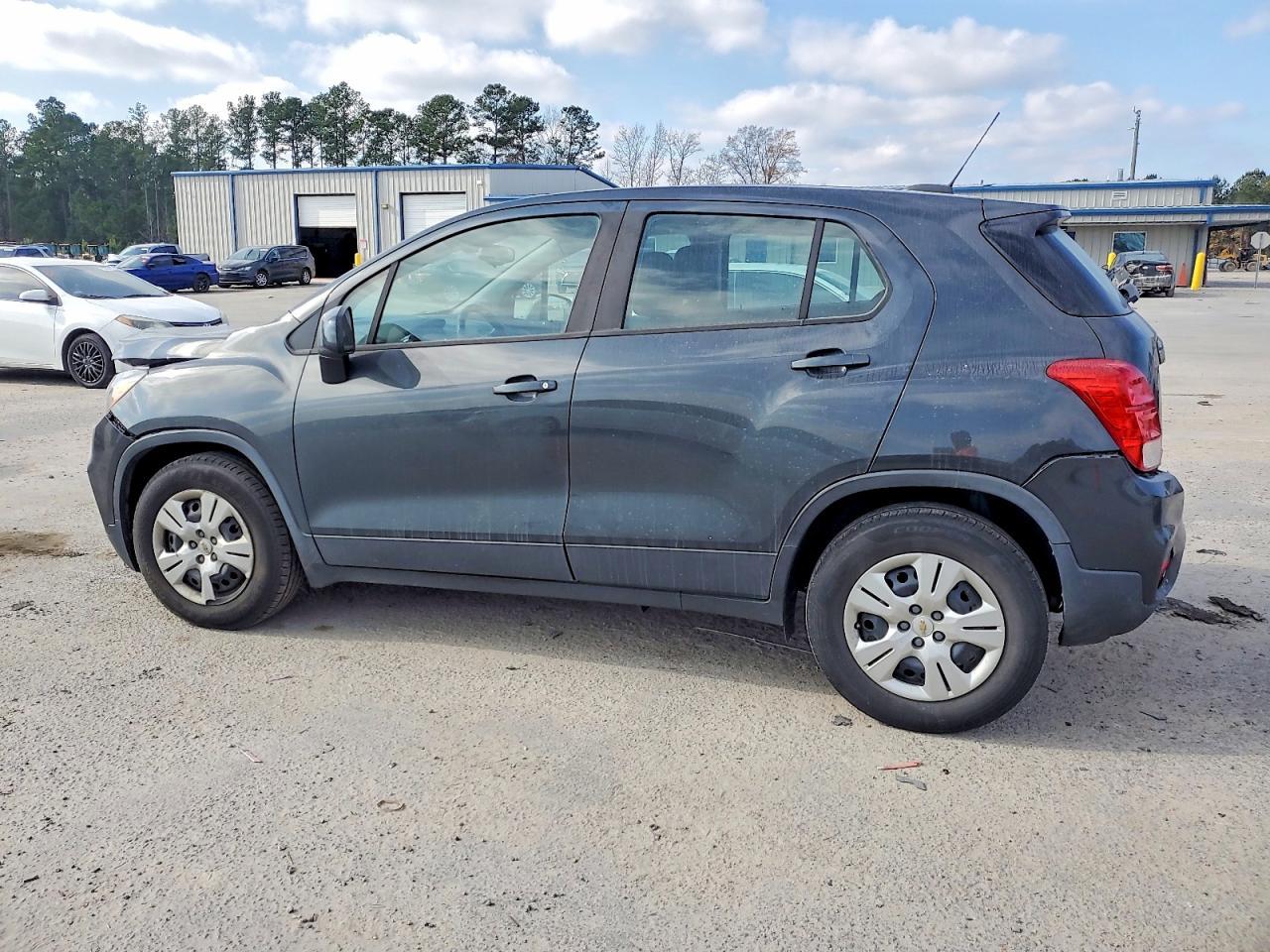 2019 Chevrolet Trax Ls - Фото 2