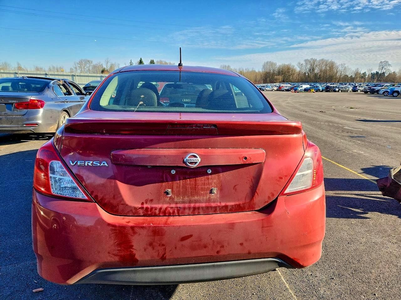 2019 Nissan Versa S - Image 6