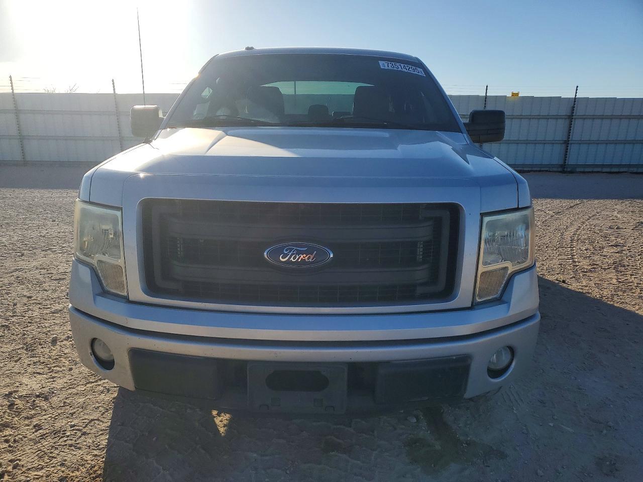 2013 Ford F150 Super Cab - Image 5