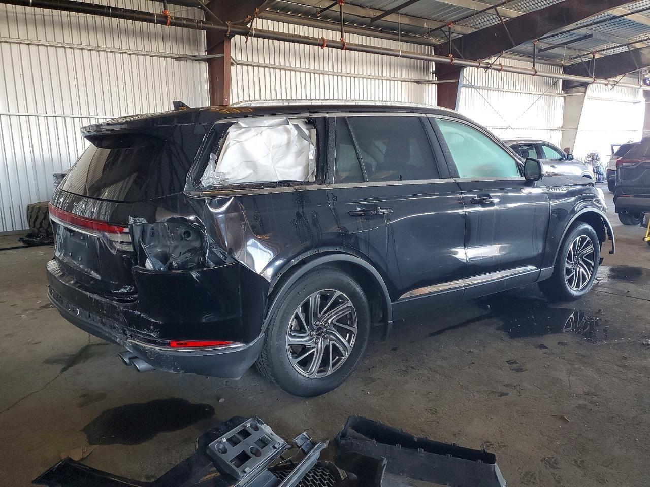 2023 Lincoln Aviator - Фото 3