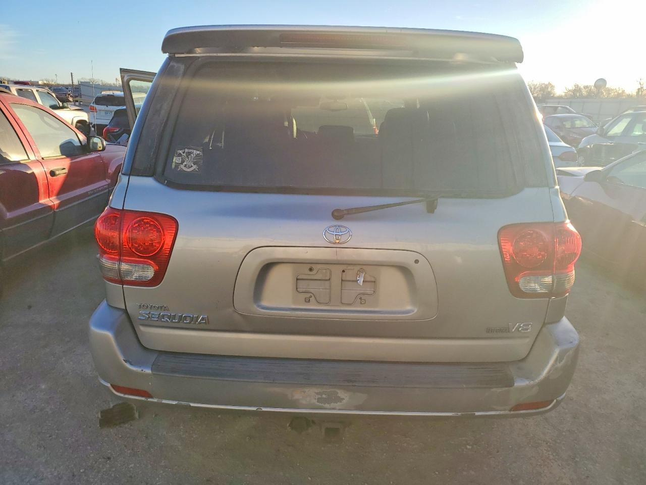 2005 Toyota Sequoia - Фото 6
