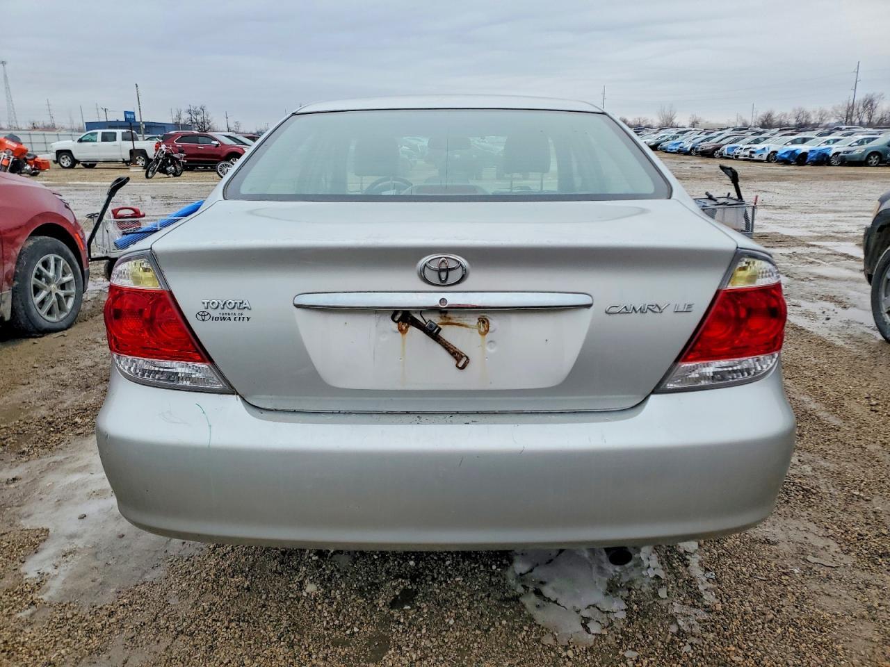 2005 Toyota Camry Le - Фото 6