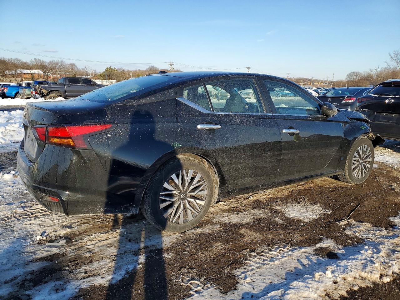 2024 Nissan Altima Sv - Image 3
