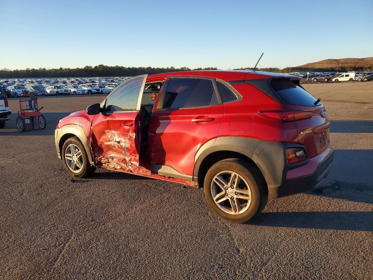 2021 Hyundai Kona Se - Фото 2