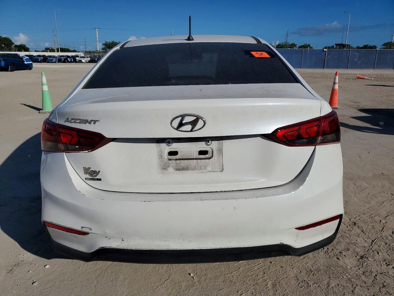 2022 Hyundai Accent Se - Фото 6