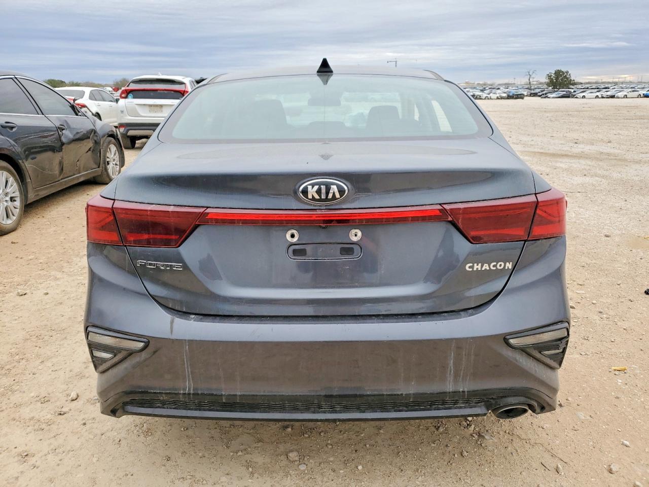 2021 Kia Forte Fe - Image 6