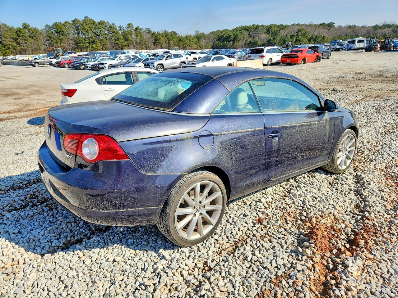 2007 Volkswagen Eos 2.0T Sport - Image 3