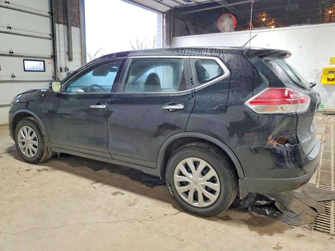 2015 Nissan Rogue S - Фото 2