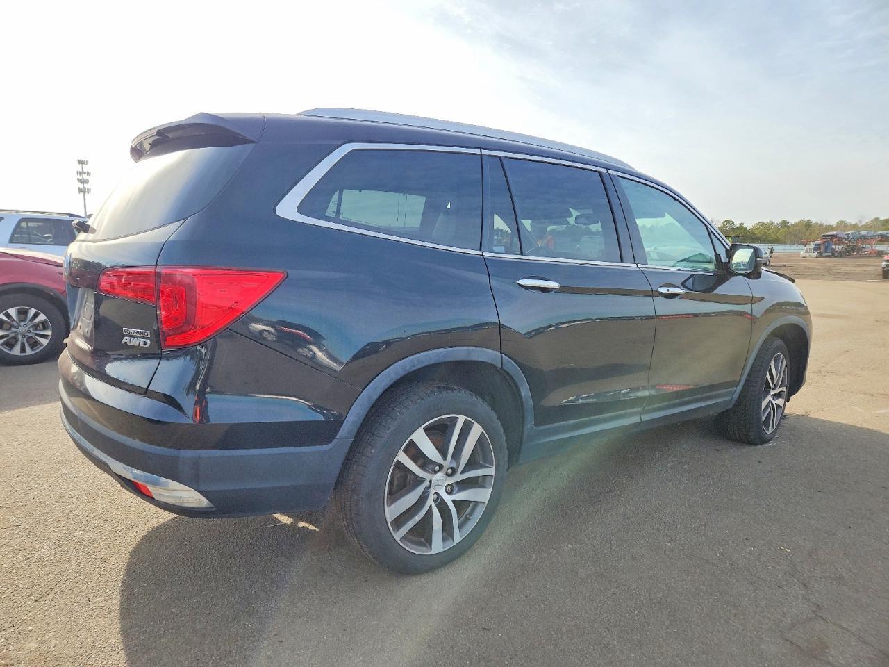 2017 Honda Pilot Touring - Фото 3