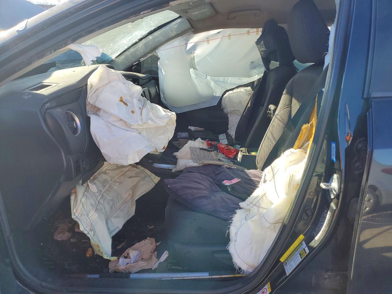 2017 Toyota Corolla Le - Image 7