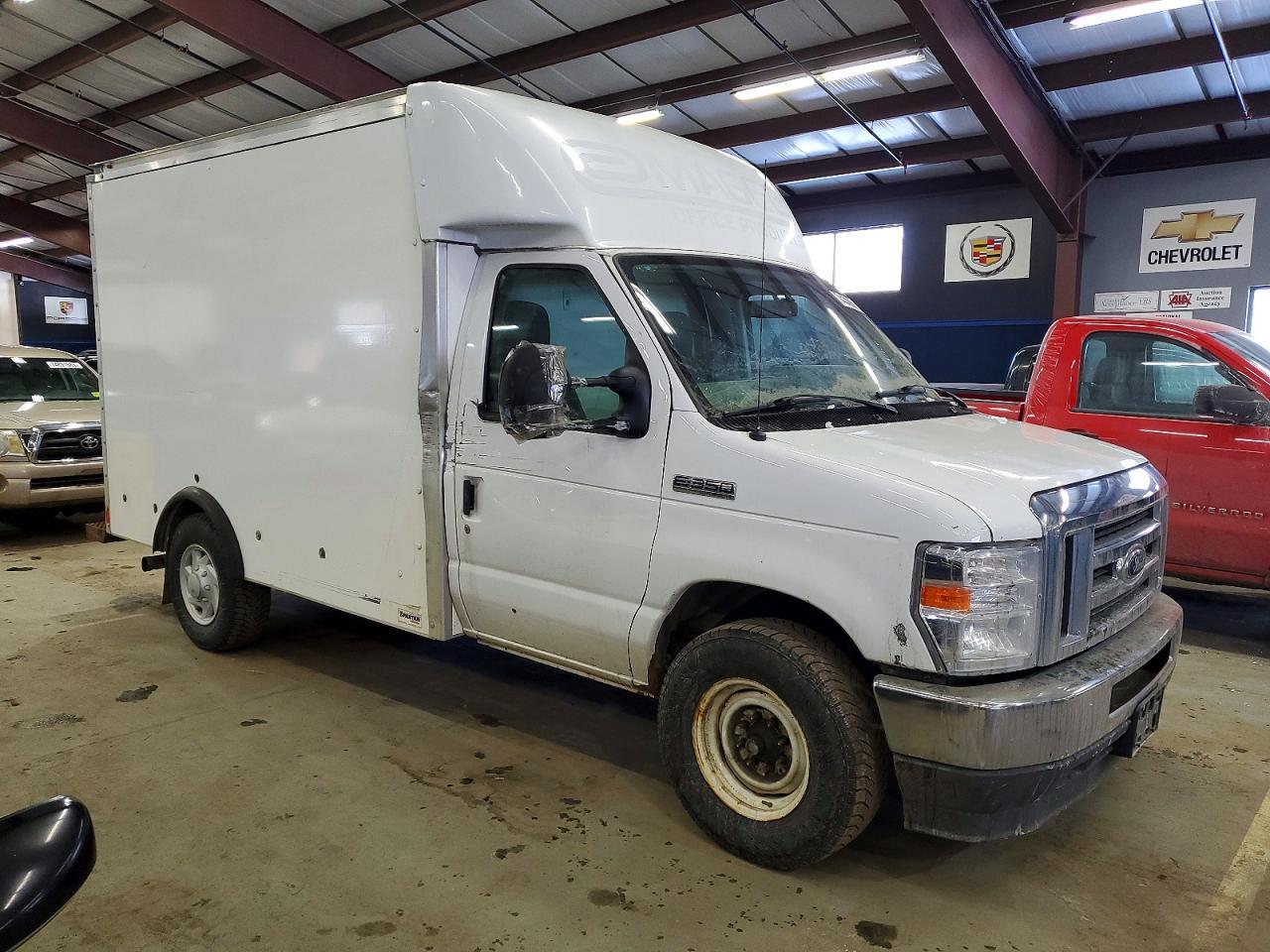 2021 Ford Econoline E350 Super Duty Cutaway Van - Фото 4
