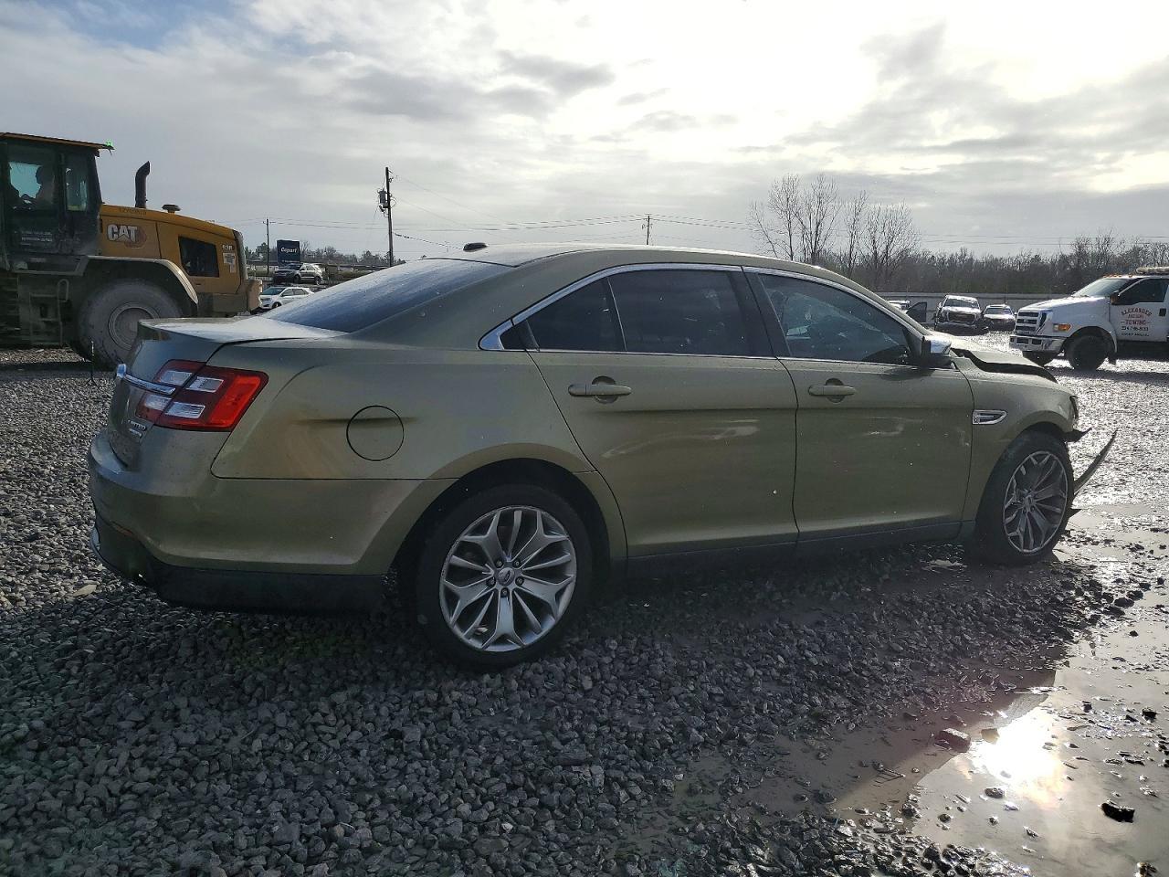 2013 Ford Taurus Limited - Image 3