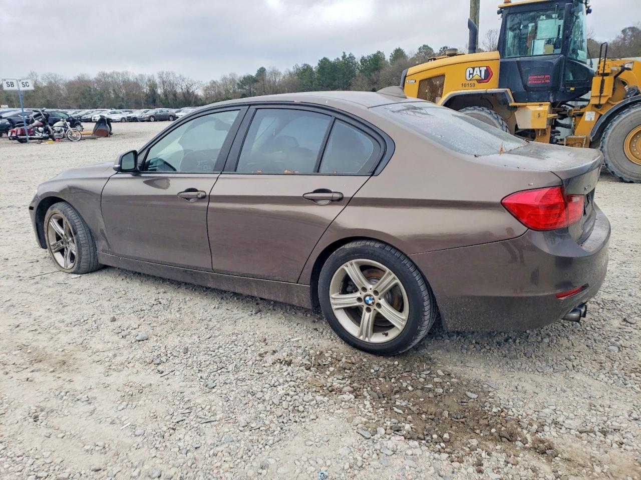 2013 BMW 328 Xi Sulev - Image 2