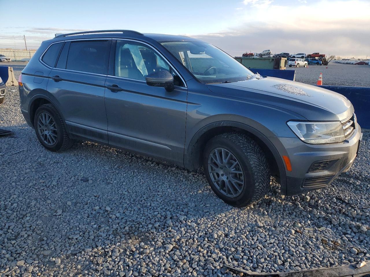 2021 Volkswagen Tiguan Se - Фото 4