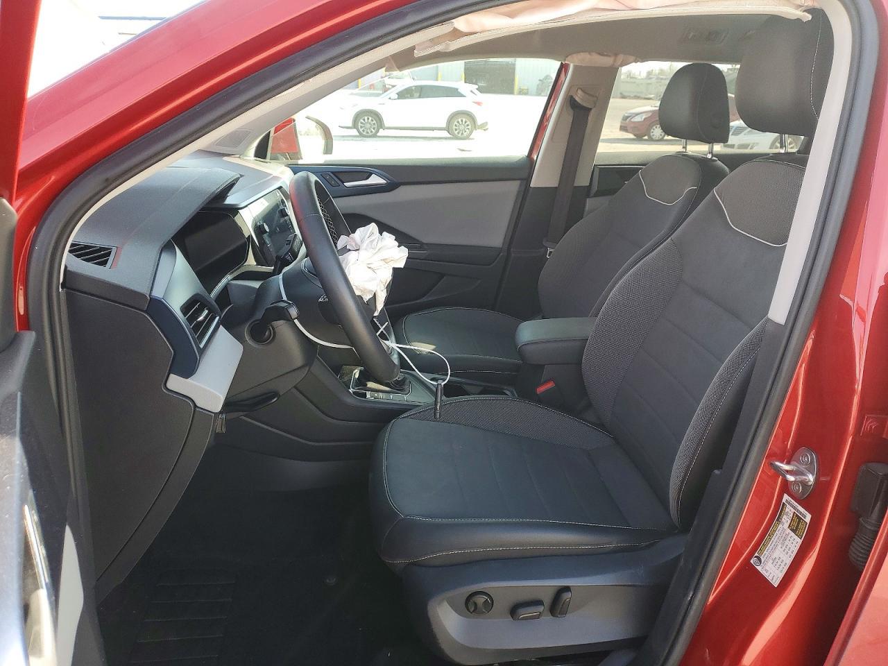 2023 Volkswagen Taos Se - Фото 7