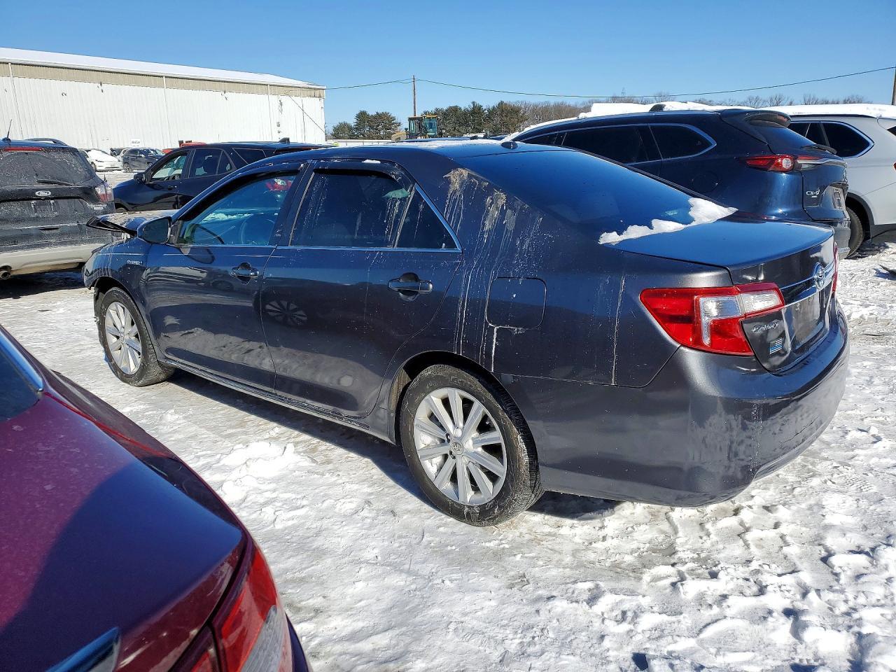 2013 Toyota Camry Hybrid - Фото 2