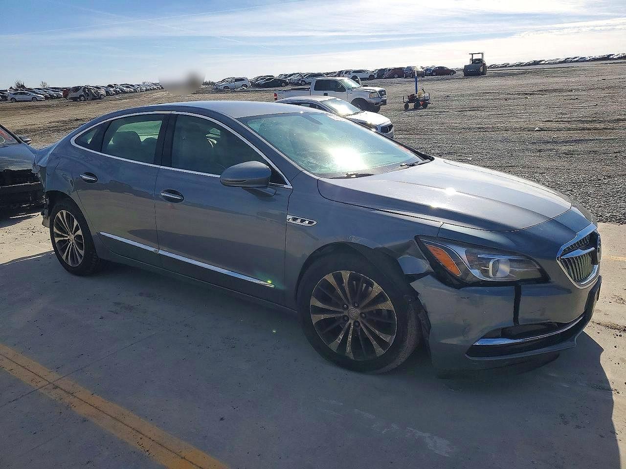 2019 Buick Lacrosse Essence - Image 4