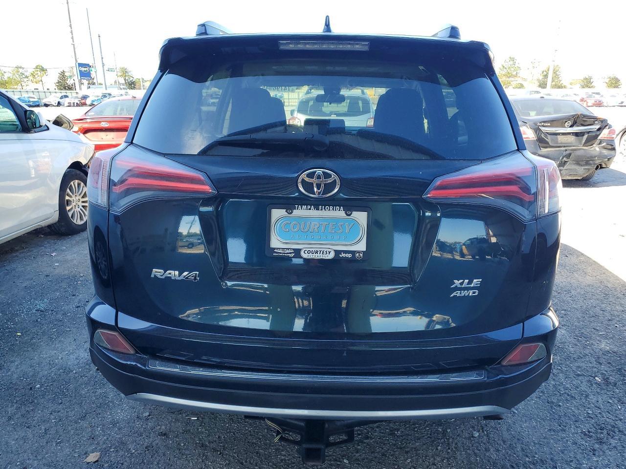 2018 Toyota Rav4 Xle - Фото 6