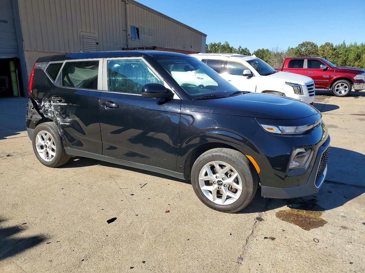 2022 Kia Soul - Image 4