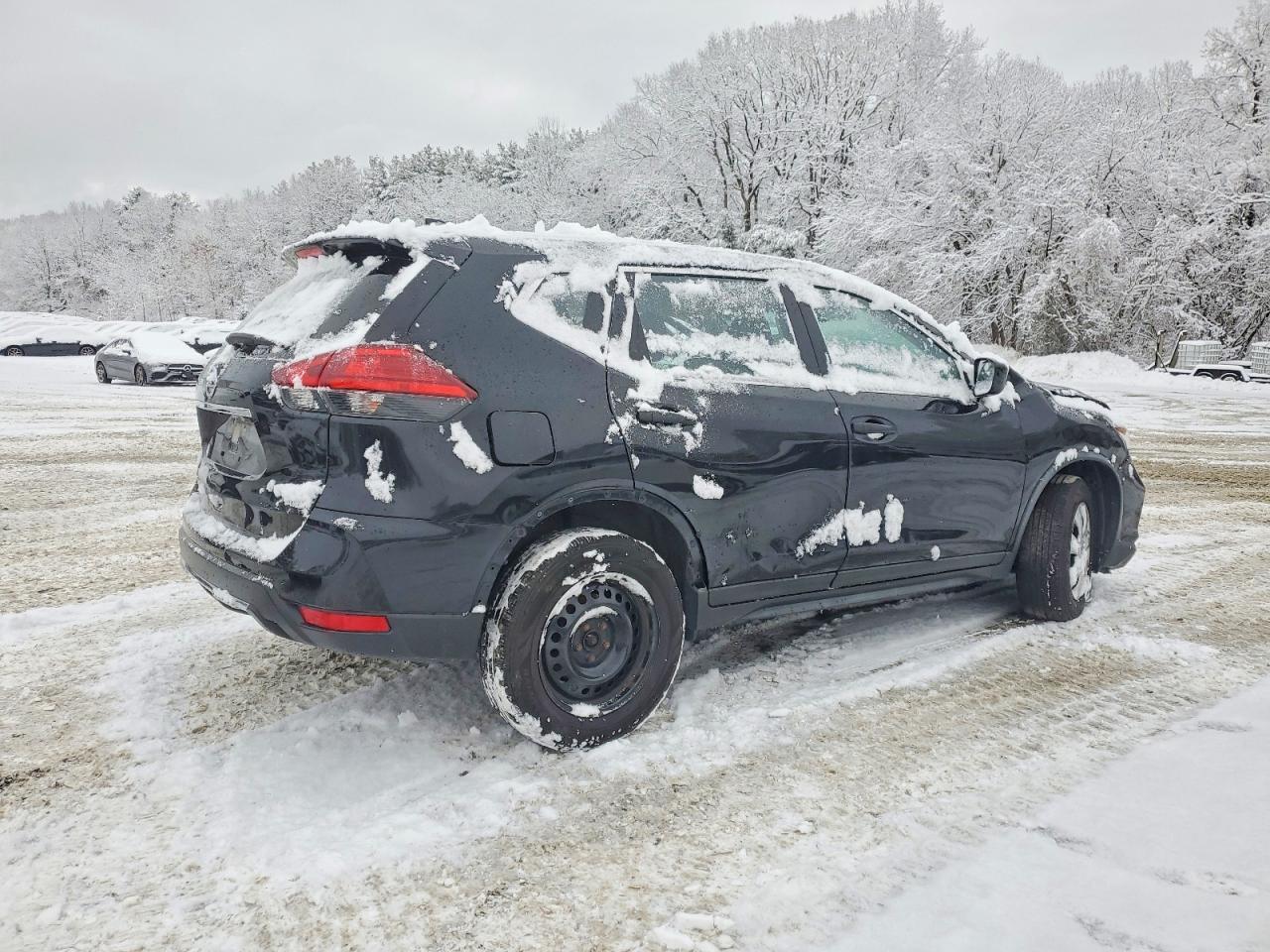 2017 Nissan Rogue S - Фото 3