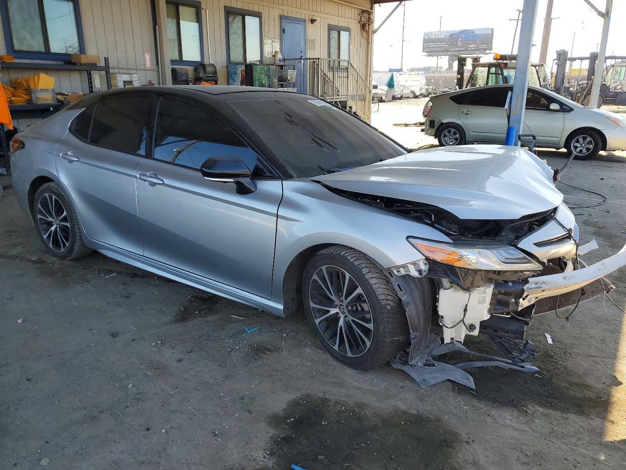 2019 Toyota Camry Xse - Фото 4