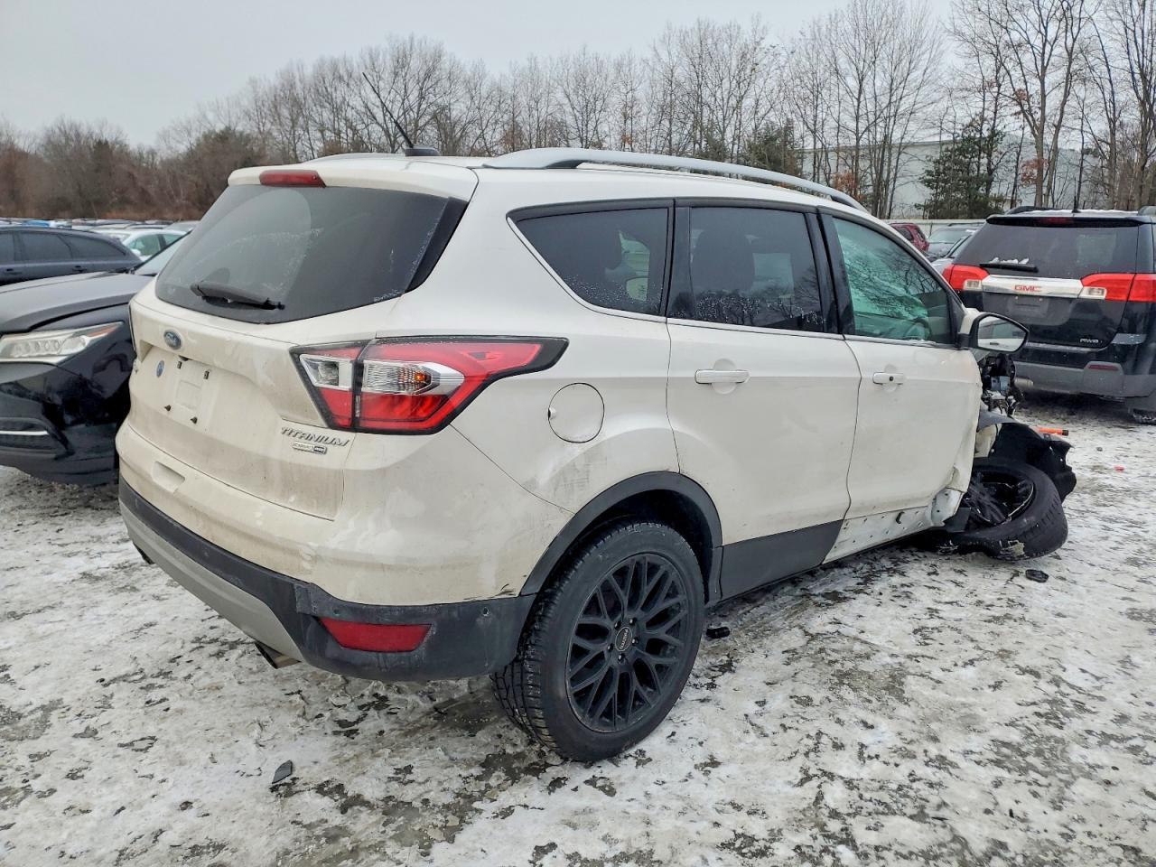 2017 Ford Escape Titanium - Image 3