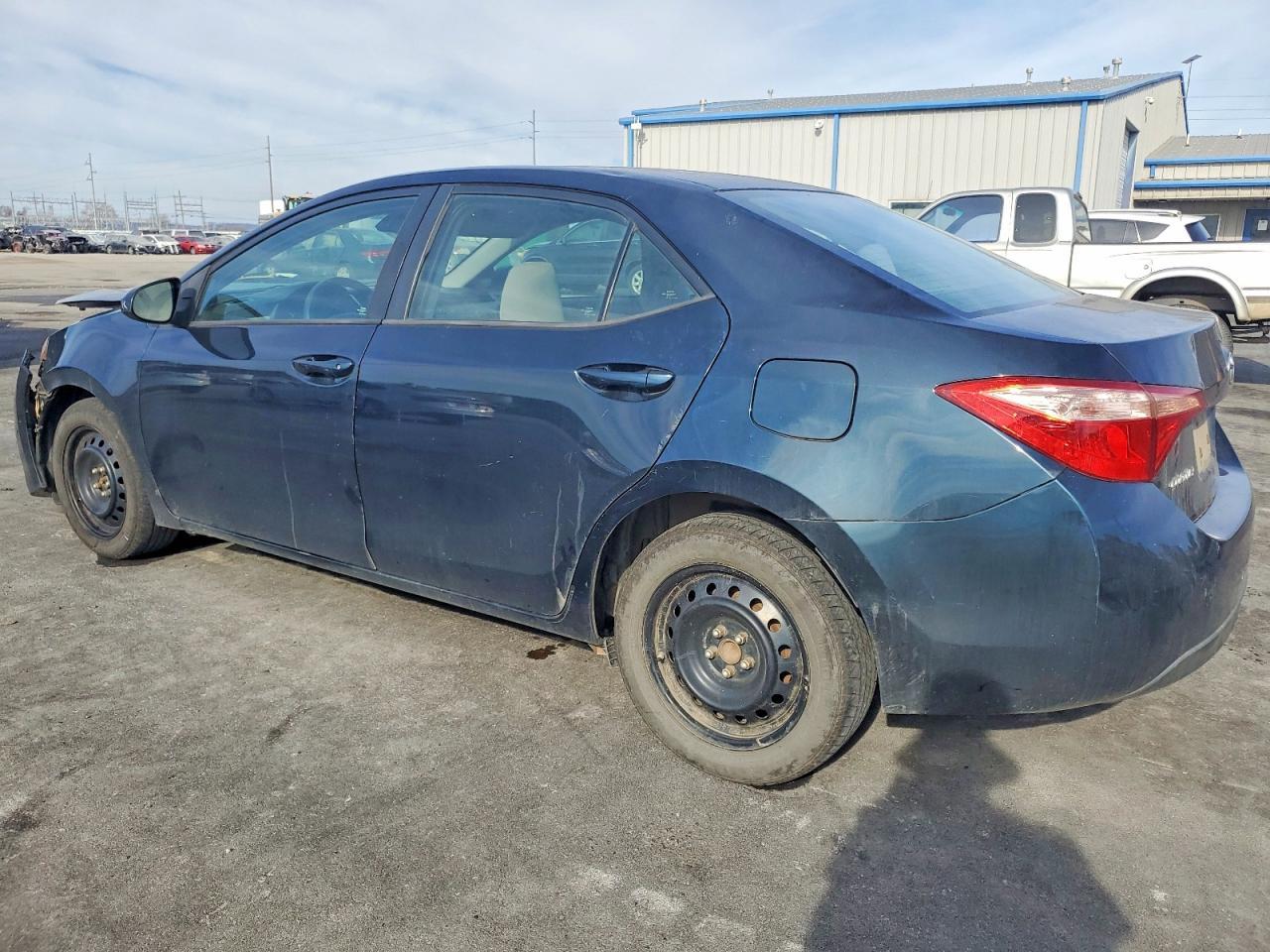 2017 Toyota Corolla L - Фото 2