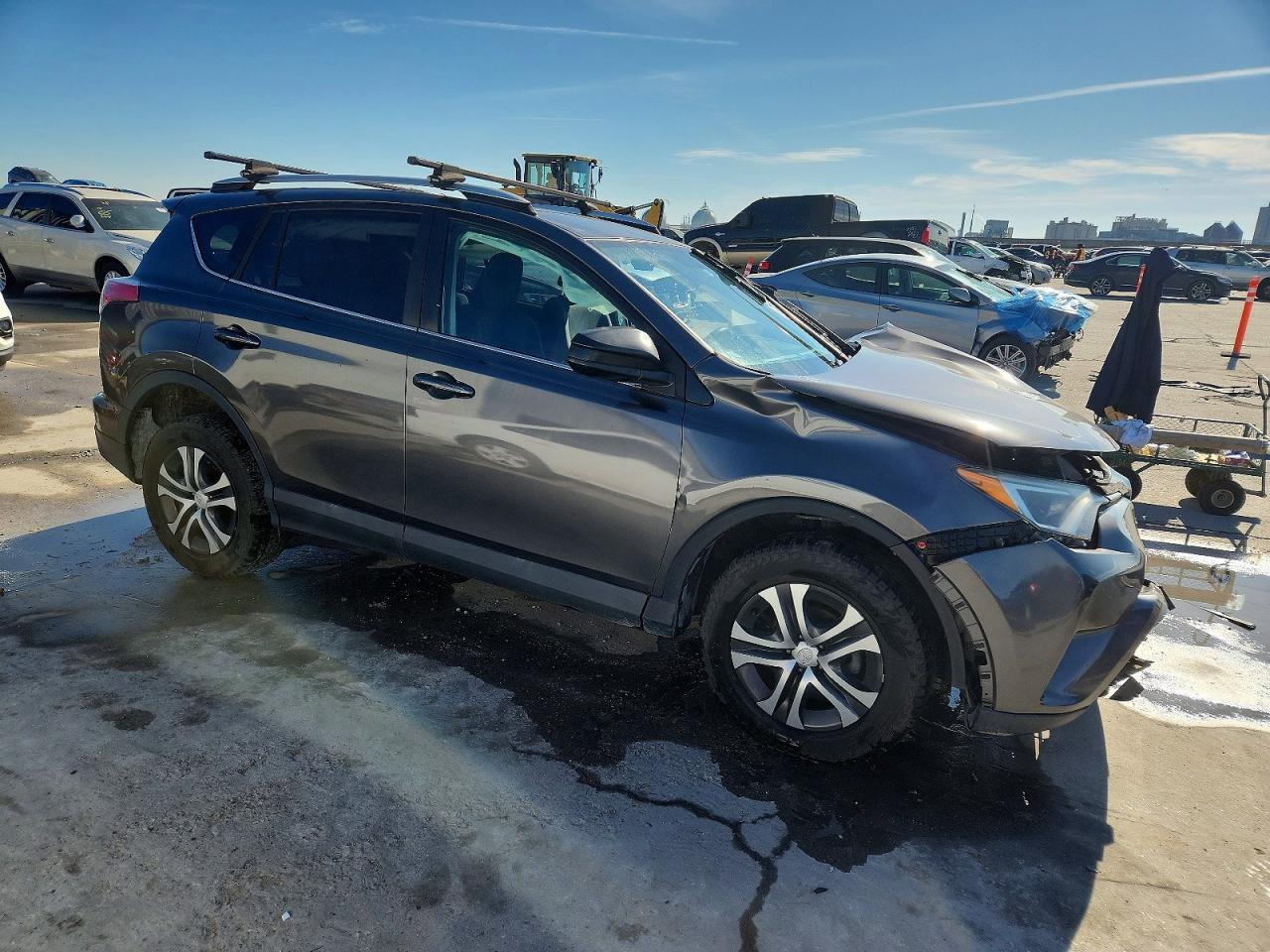 2016 Toyota Rav4 Le - Image 4
