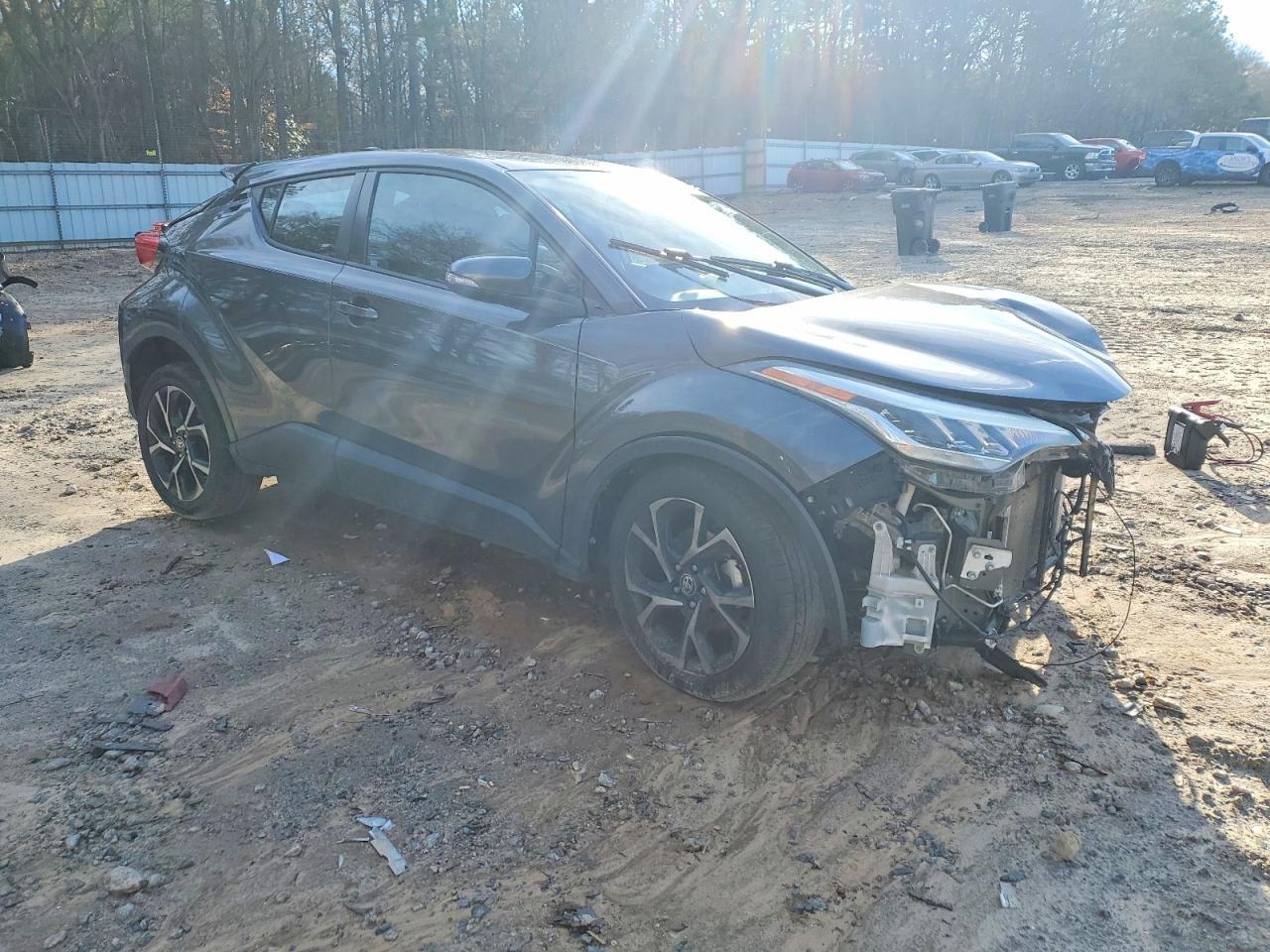2021 Toyota C-Hr Xle - Фото 4