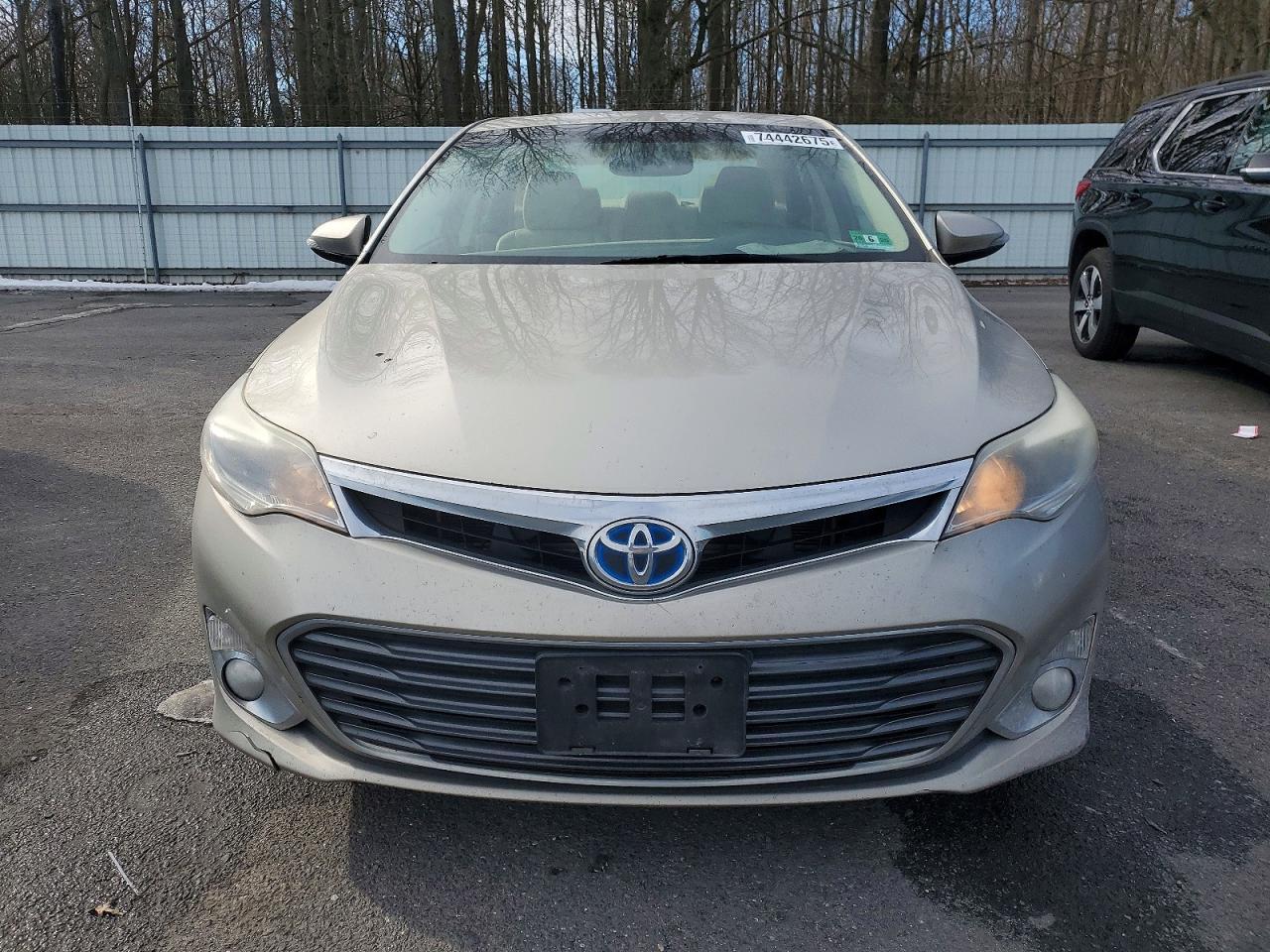 2014 Toyota Avalon Hybrid - Image 5