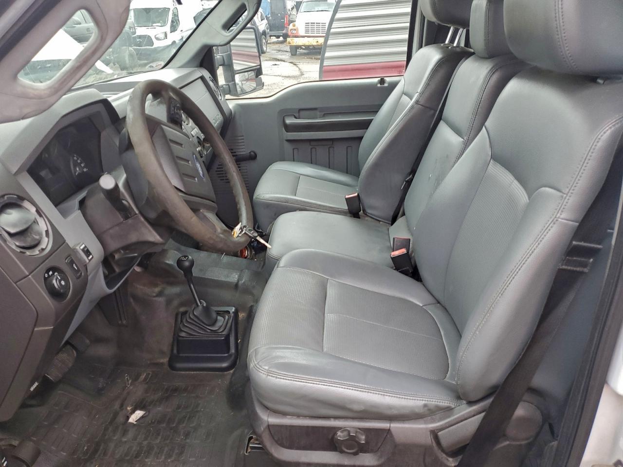 2015 Ford F350 Super Duty - Image 7