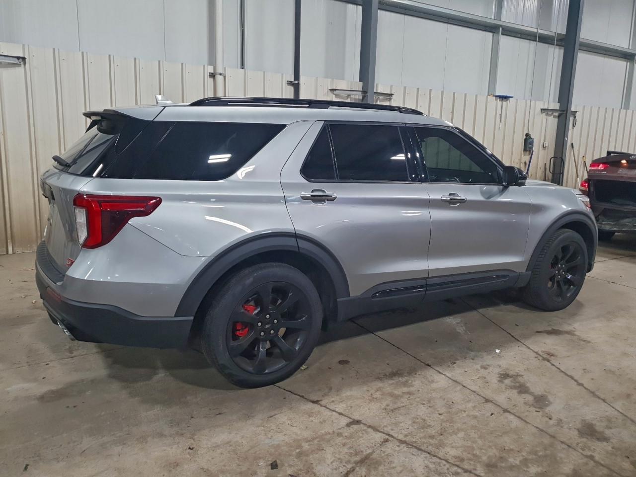 2020 Ford Explorer St - Фото 3