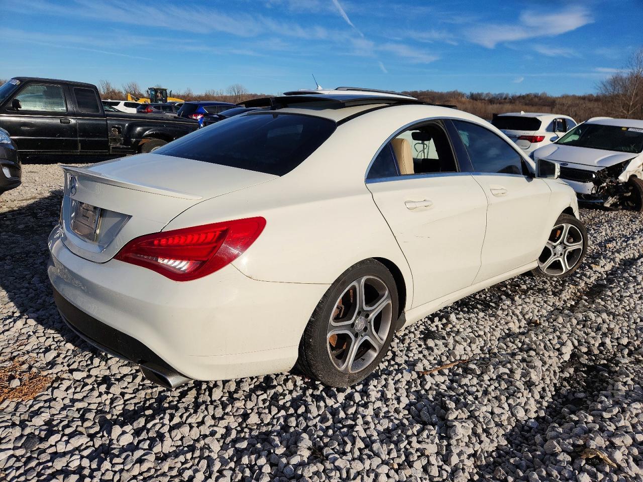 2014 Mercedes-Benz Cla 250 4Matic - Image 3