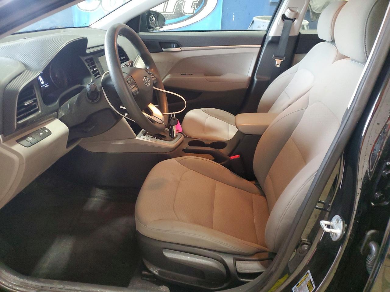 2020 Hyundai Elantra Se - Фото 7