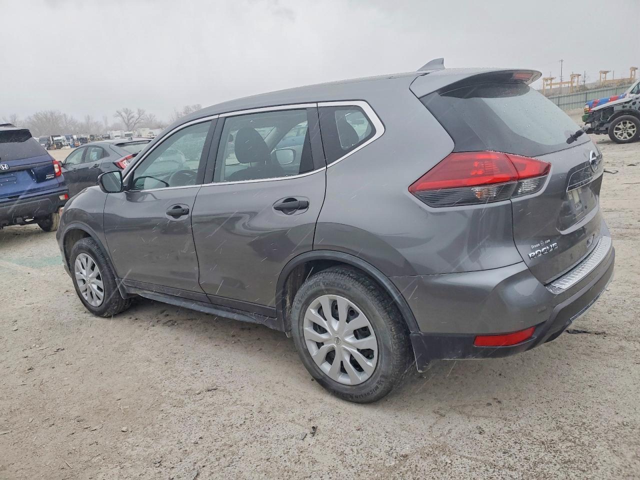2018 Nissan Rogue S - Image 2
