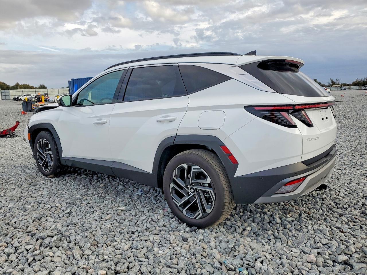 2025 Hyundai Tucson Limited - Image 2