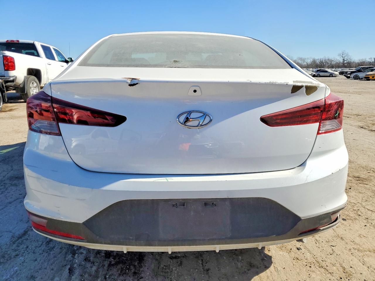 2019 Hyundai Elantra Se - Image 6